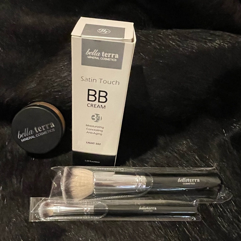 🆕 Bella Terra Mineral Cosmetics Bundle - BB Cream - Mineral Foundation - Brushes
